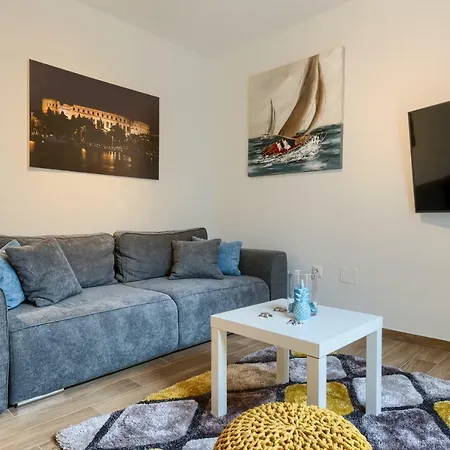 Dream In Arena 1 Center Free Parking Пула