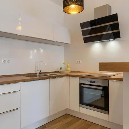 Dream In Arena 1 Center Free Parking