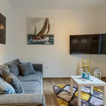 Dream In Arena 1 Center Free Parking