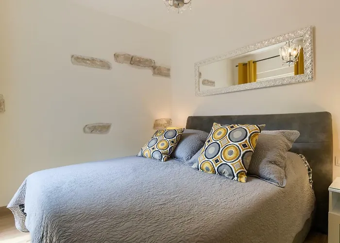 Dream In Arena 1 Center Free Parking *