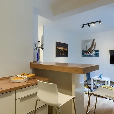 Dream In Arena 1 Center Free Parking